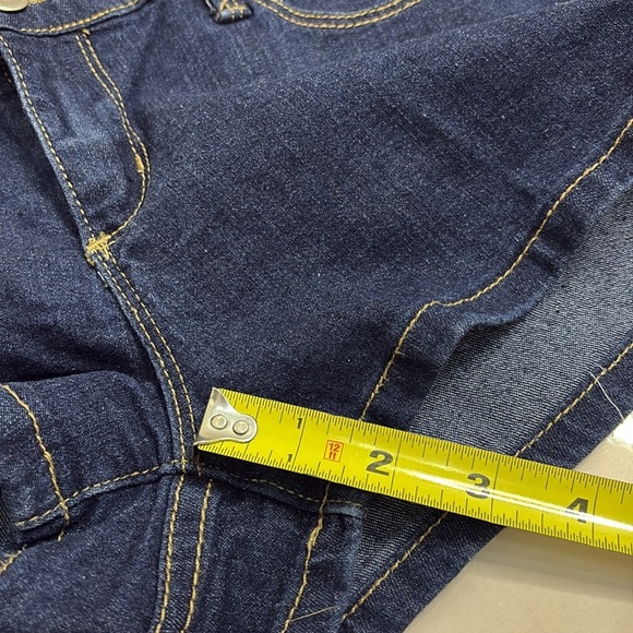 Forever 21 Dark Blue Jean Micro Shorts. Size 27 - Picture 8 of 9